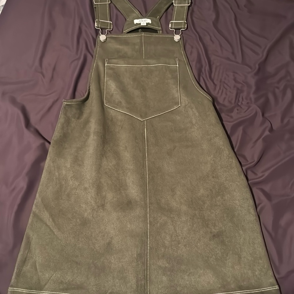 Overall dress size small never worn no tag